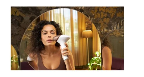 Philips | IPL Hair remover with SenseIQ | BRI973/00 | Bulb lifetime (flashes) 450.000 | Number of power levels 5 | White/Rose Go
