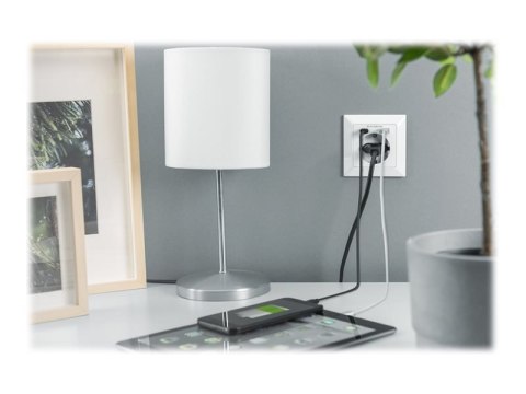Digitus | Wtyczka bezpieczeństwa do montażu podtynkowego z 1 x USB Type-C, 1 x USB A